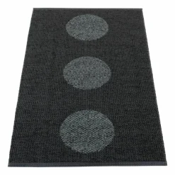 Best Pappelina Vera 2.0 plastmatta black-black metallic 70x120 cm