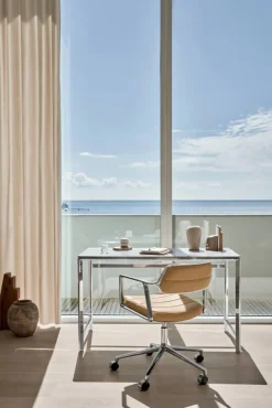 Vipp 453+ Swivel kontorsstol med hjul Pol. aluminium-camel leather