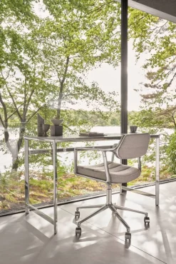 Vipp 453+ Swivel kontorsstol med hjul Pol. aluminium-dark sand