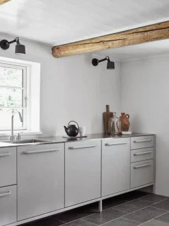 Vipp 523 vägglampa liten Black