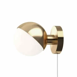 Louis Poulsen VL Studio vägglampa Mässing