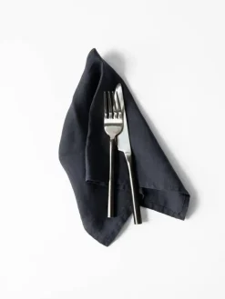 Tell Me More Washed linen tygservett 45x45 cm Night blue