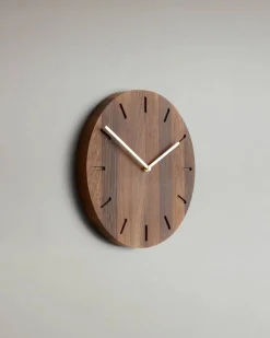 Applicata Watch:Out väggklocka ek mörk ek-mässing